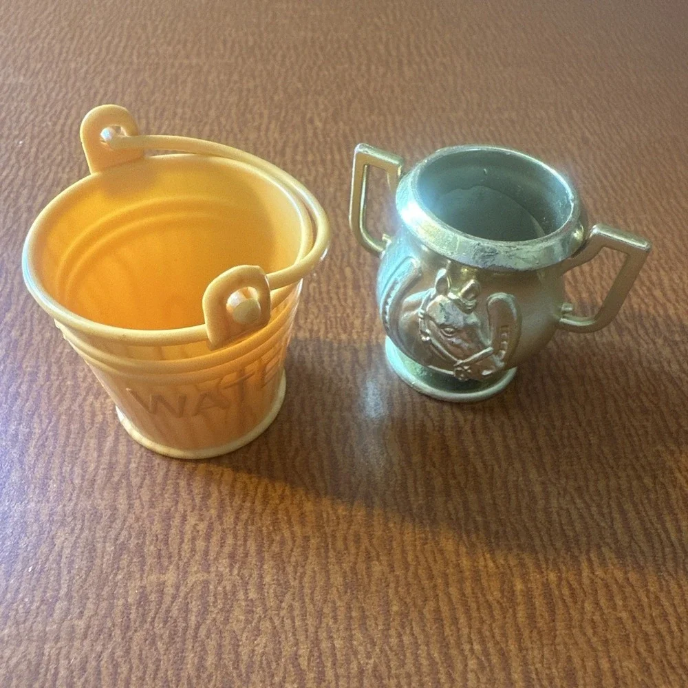 Vintage Marchon Inc. Model Horse Accessory Water Bucket & Trophy Stable 1988